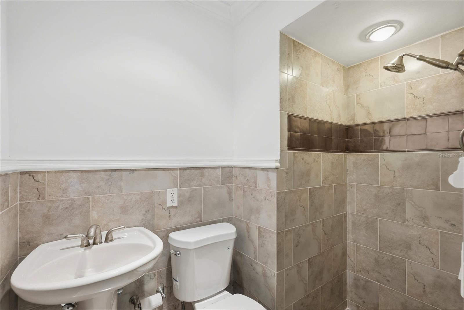 MONTICELLO PARK - Residential