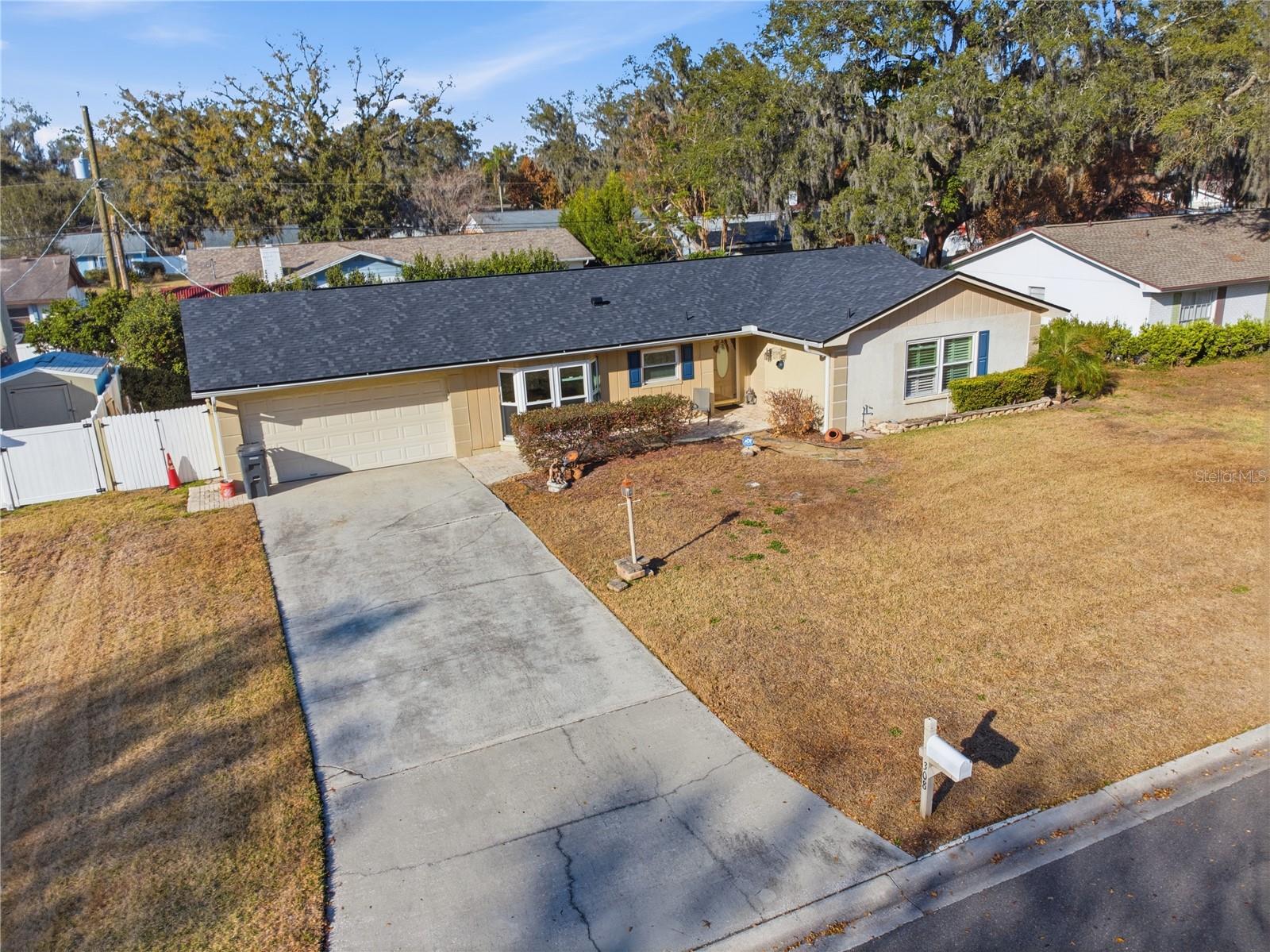 BRANDA VISTA UNIT 2 B - Residential