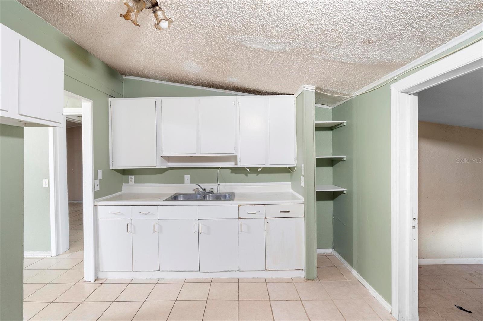 ERROL PLACE - Residential