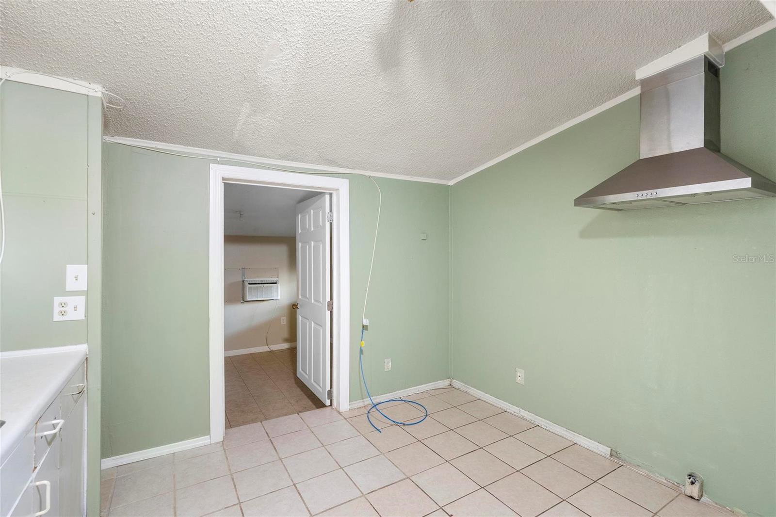 ERROL PLACE - Residential