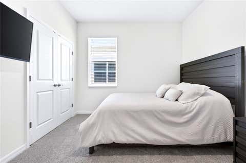 Tiny photo for 4975 NW 39th Loop, Ocala, FL 34482 (MLS # V4948891)