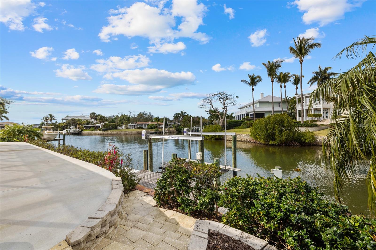 SOUTHPOINTE SHORES - Residential