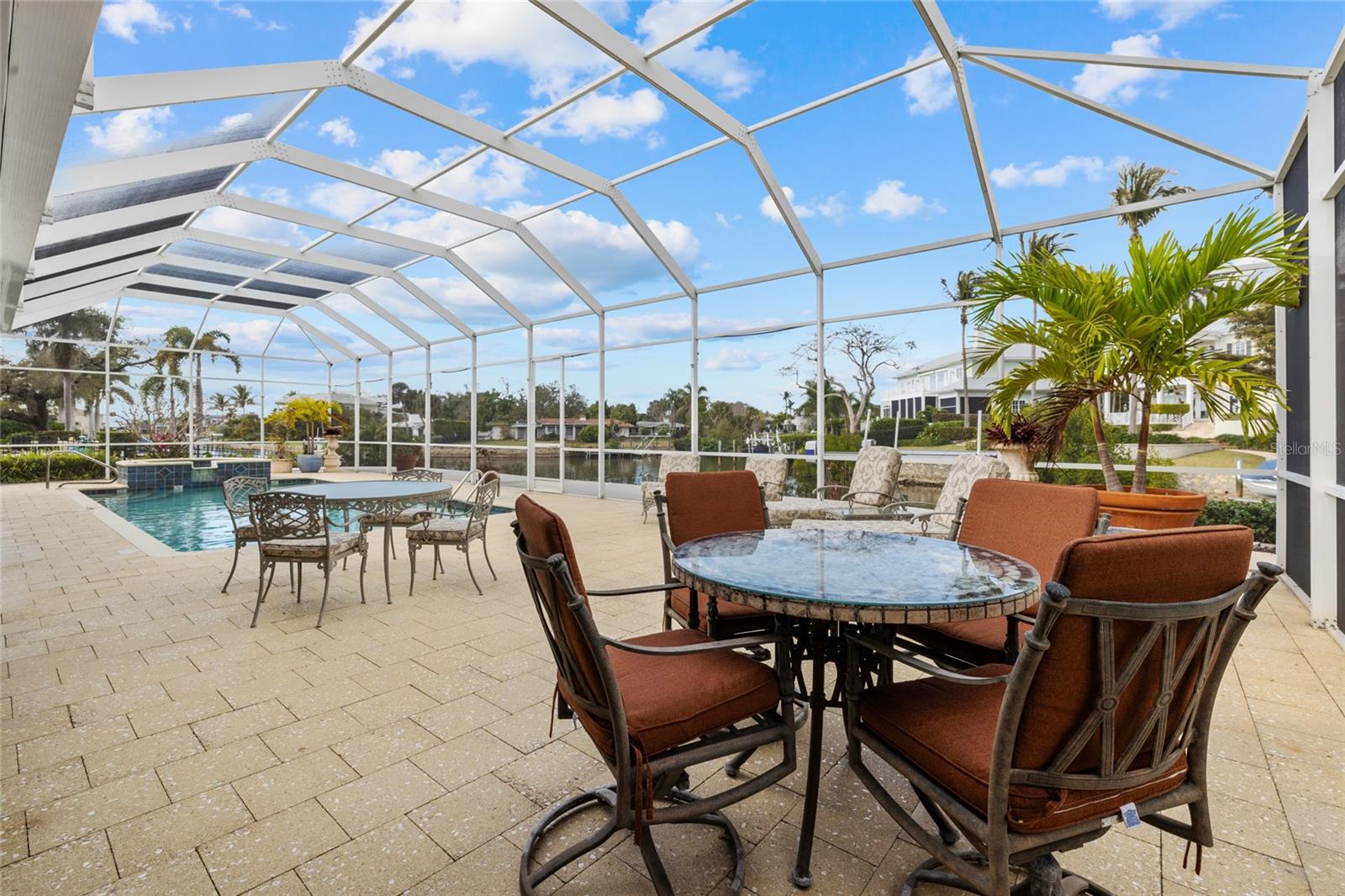 SOUTHPOINTE SHORES - Residential