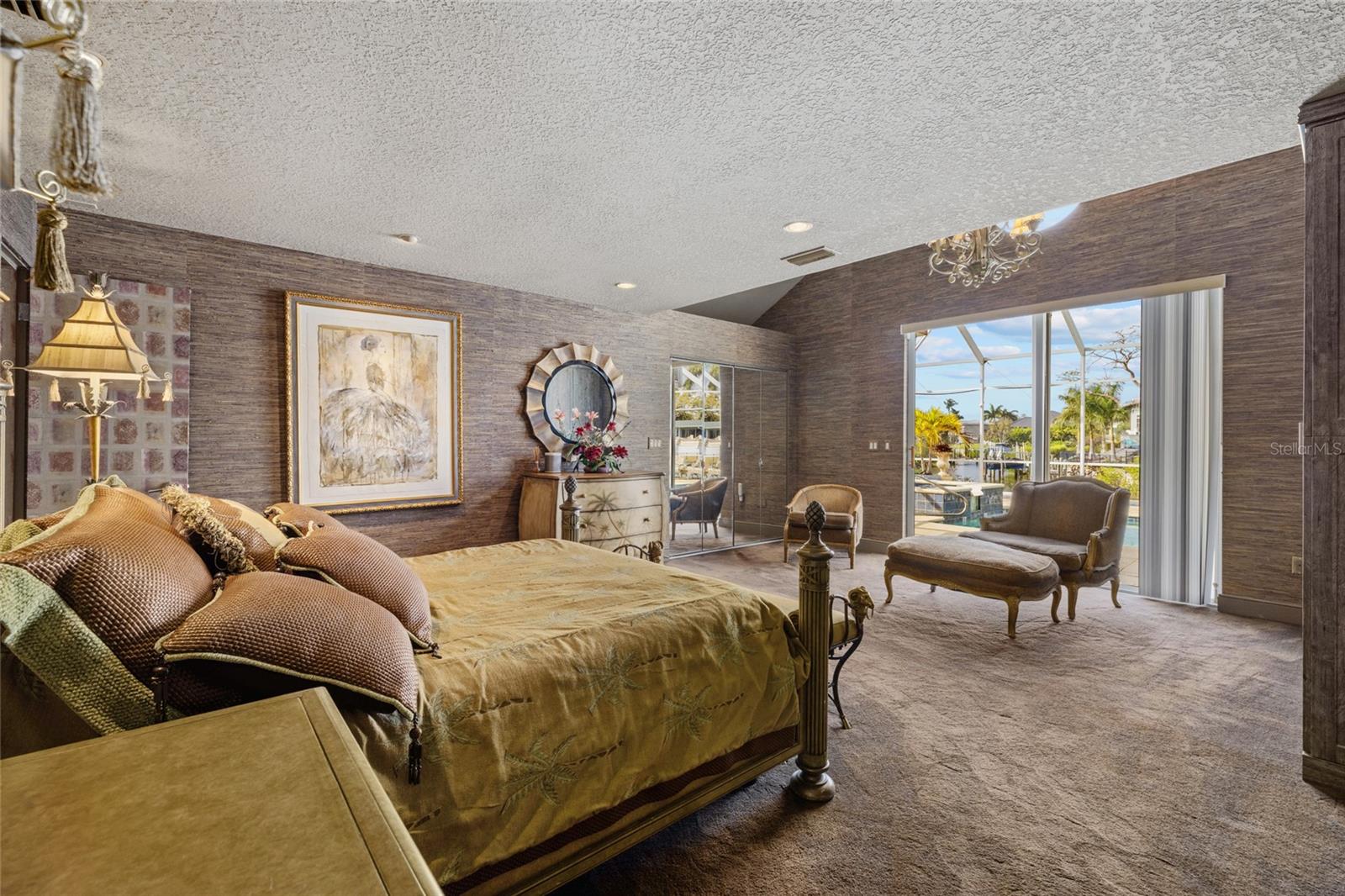 SOUTHPOINTE SHORES - Residential