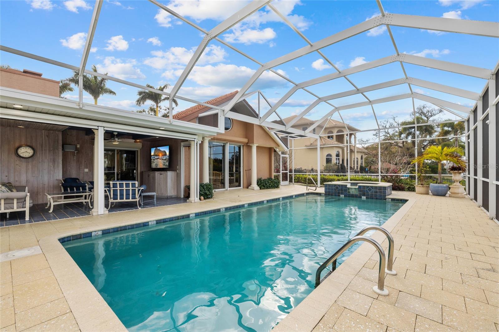 SOUTHPOINTE SHORES - Residential