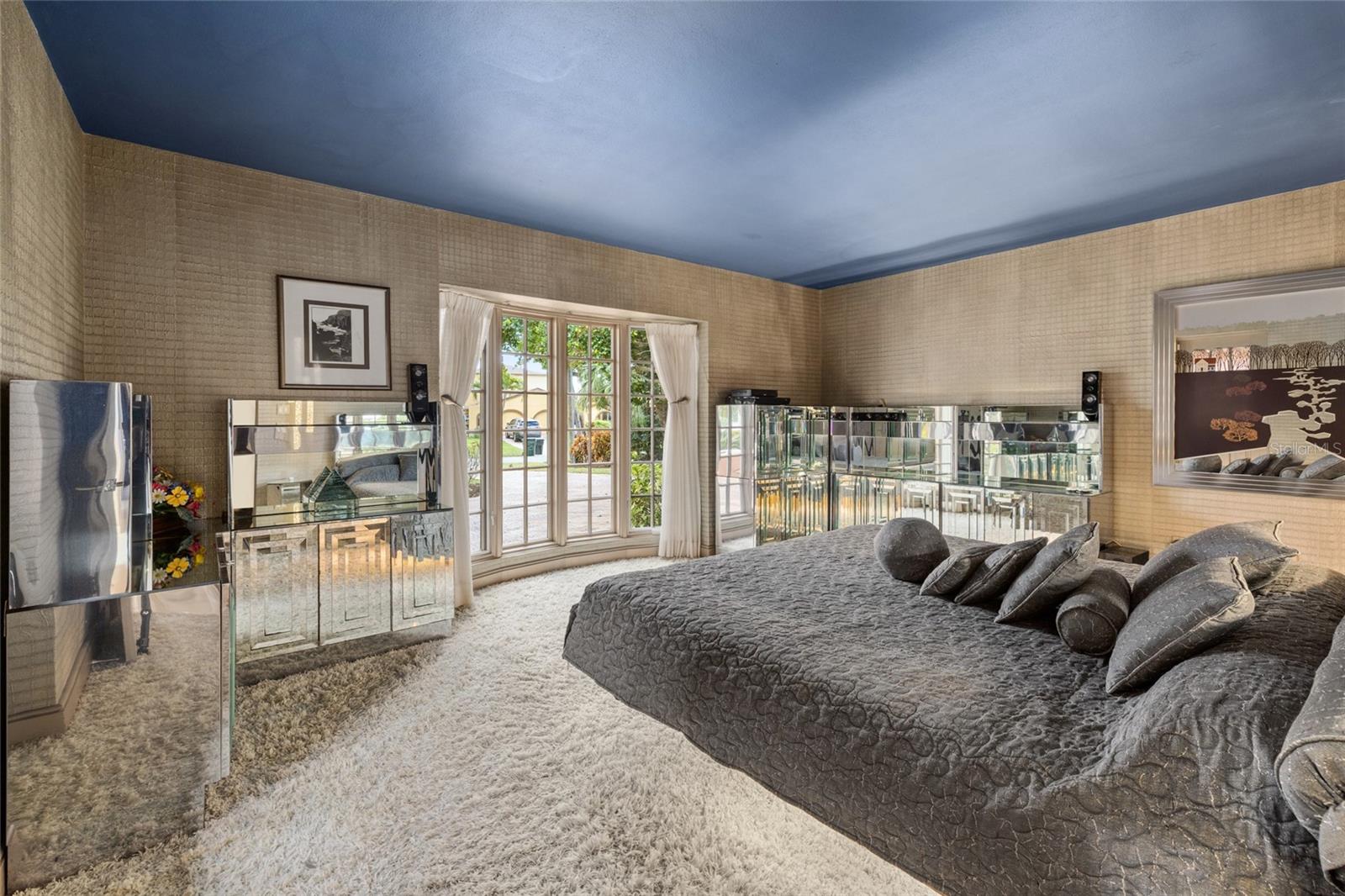 SOUTHPOINTE SHORES - Residential