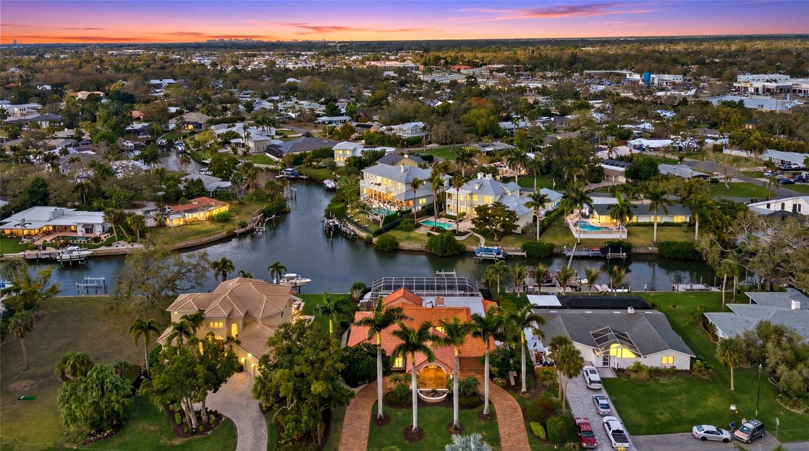 SOUTHPOINTE SHORES - Residential