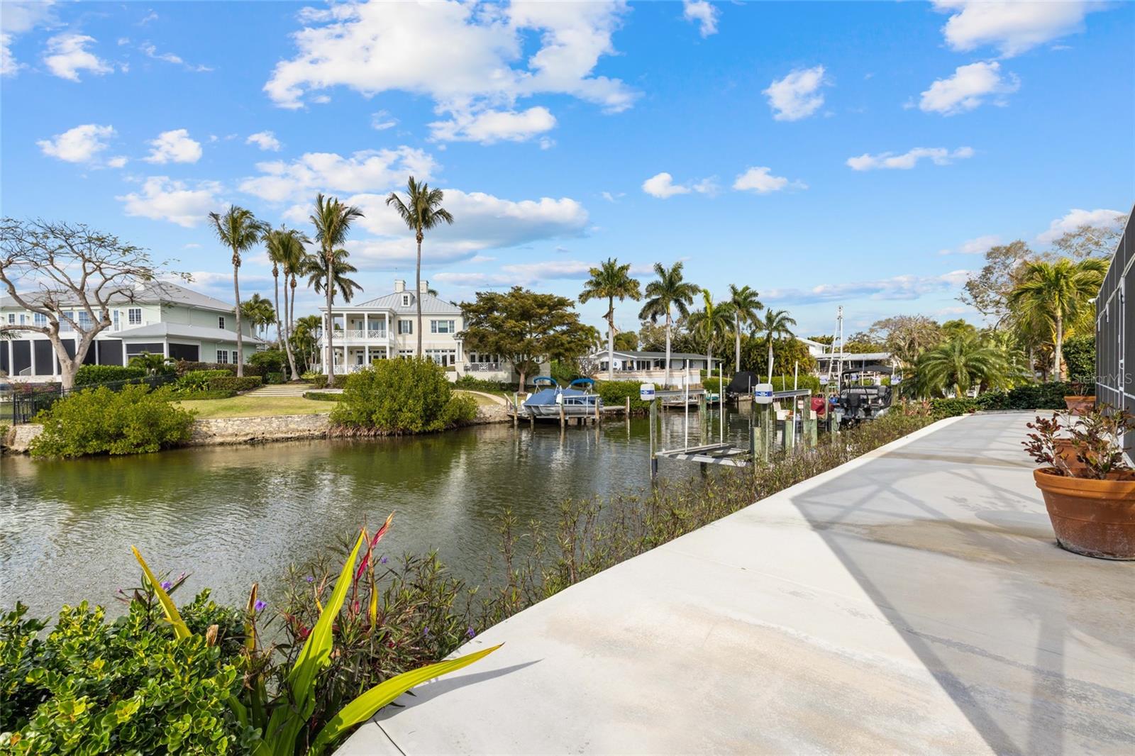SOUTHPOINTE SHORES - Residential