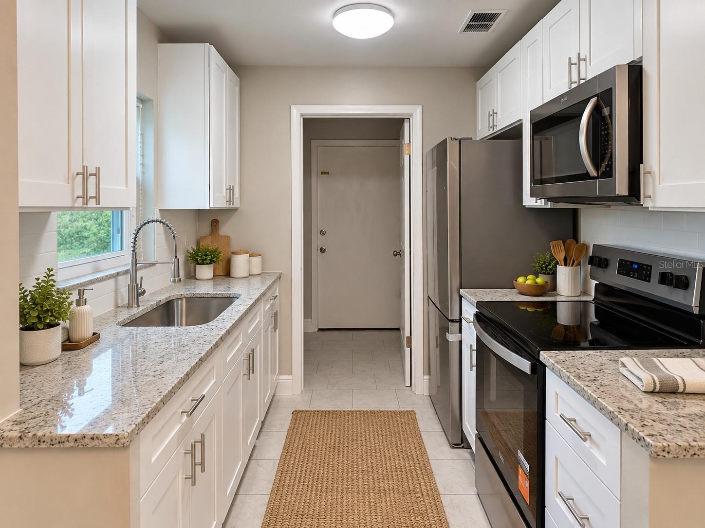 2526 LAWLER LANE