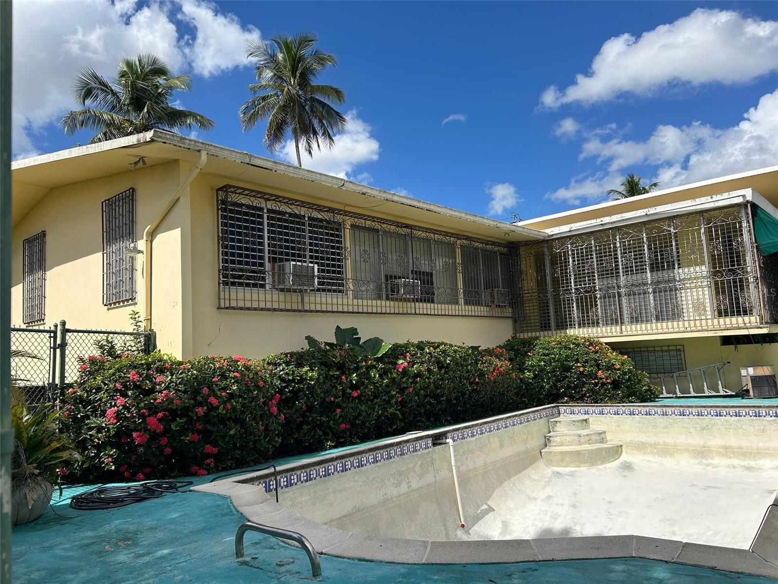 URB GARDEN HILLS NORTE - Residential