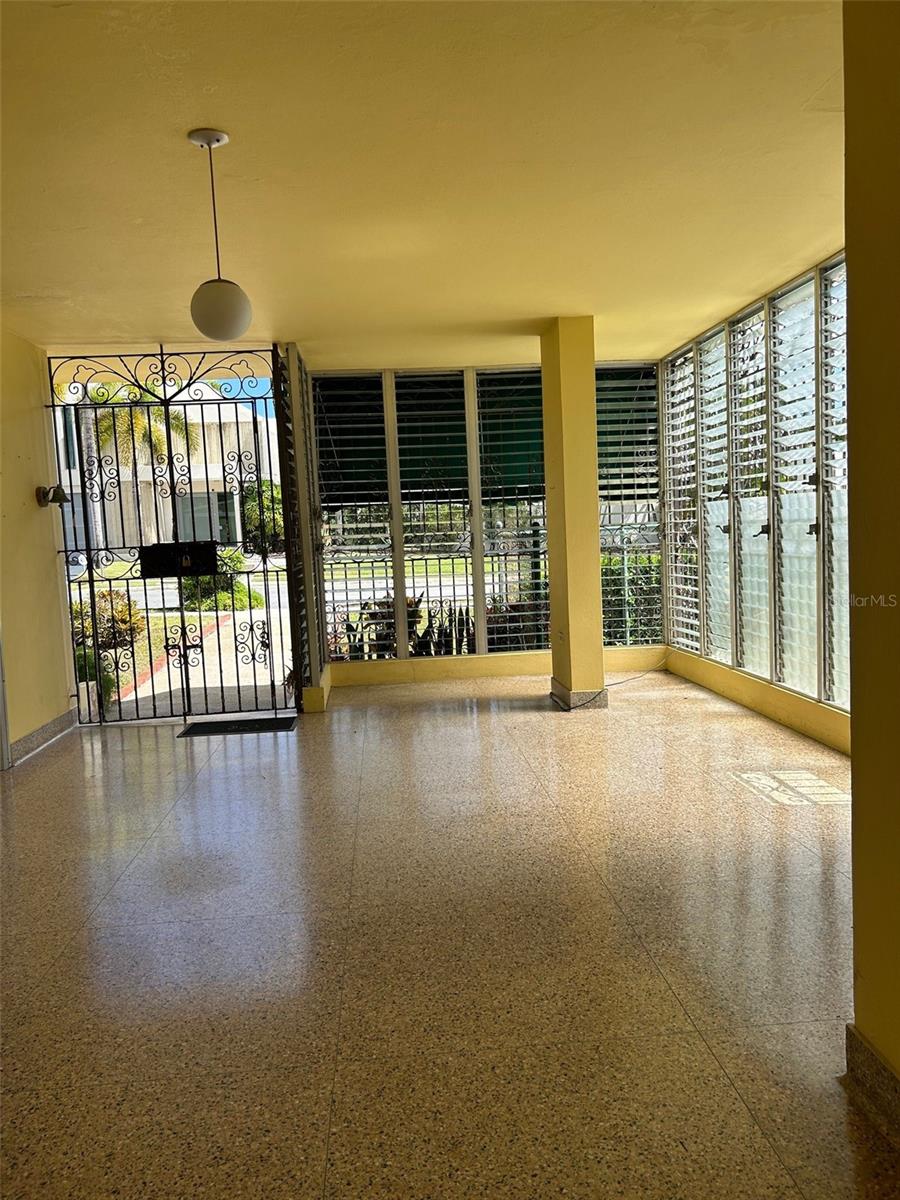 URB GARDEN HILLS NORTE - Residential