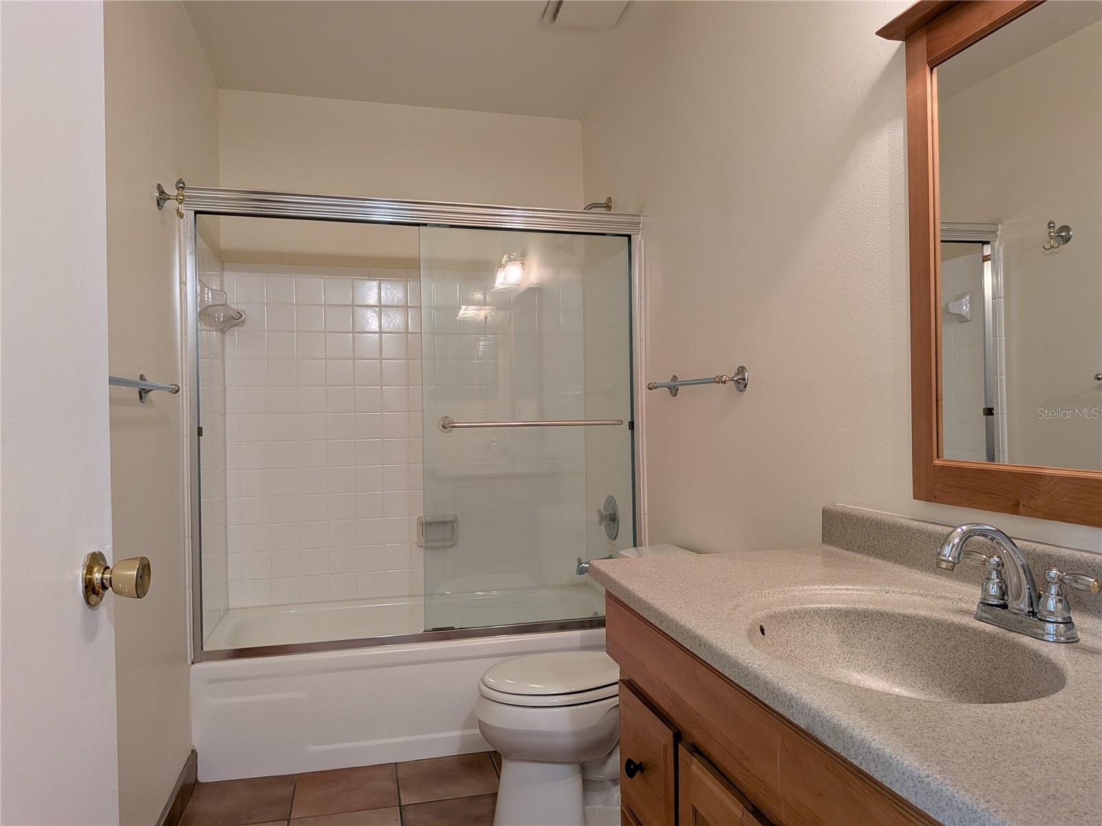 HIDDEN RIDGE CONDO - Residential Lease