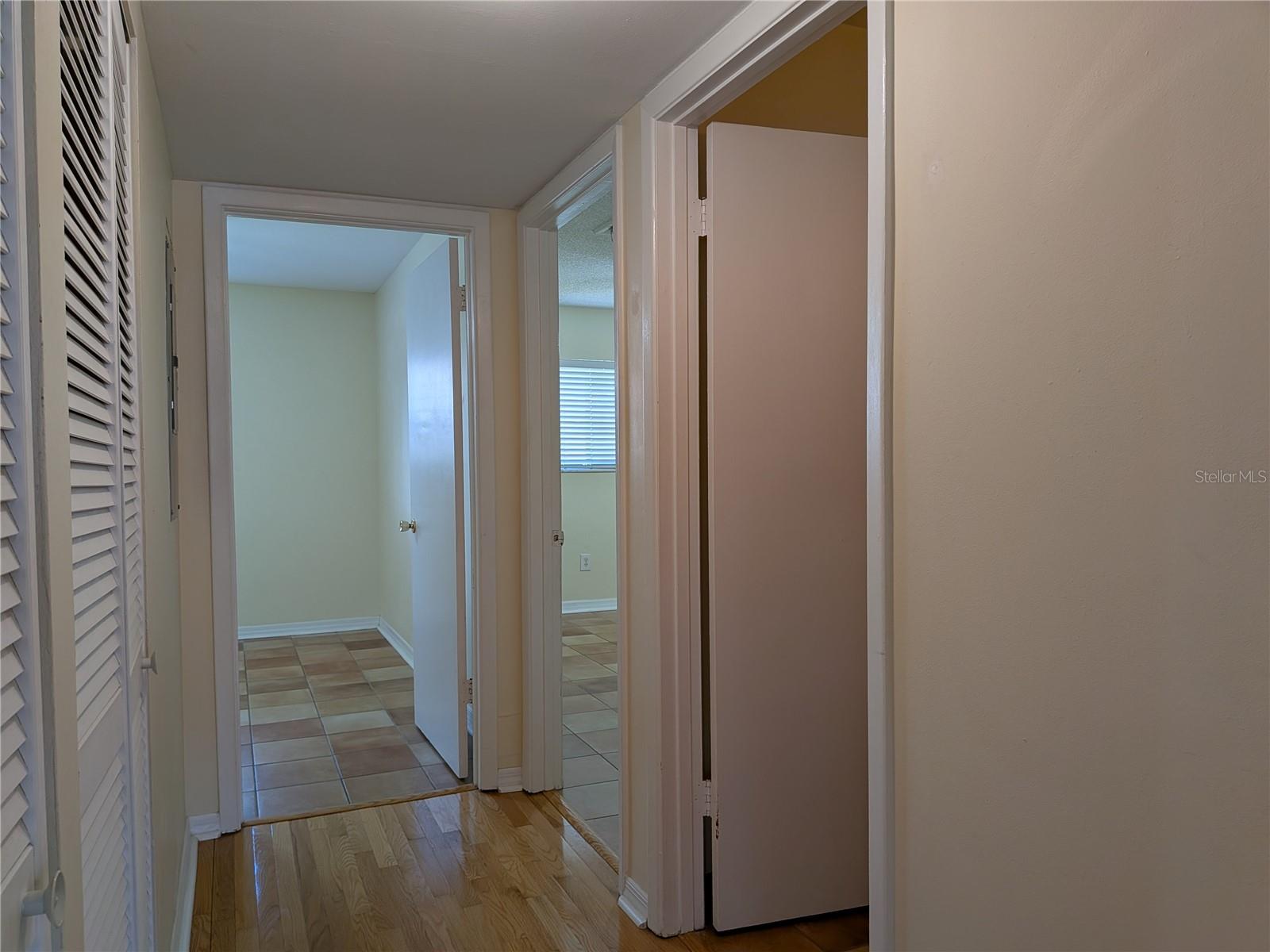 HIDDEN RIDGE CONDO - Residential Lease