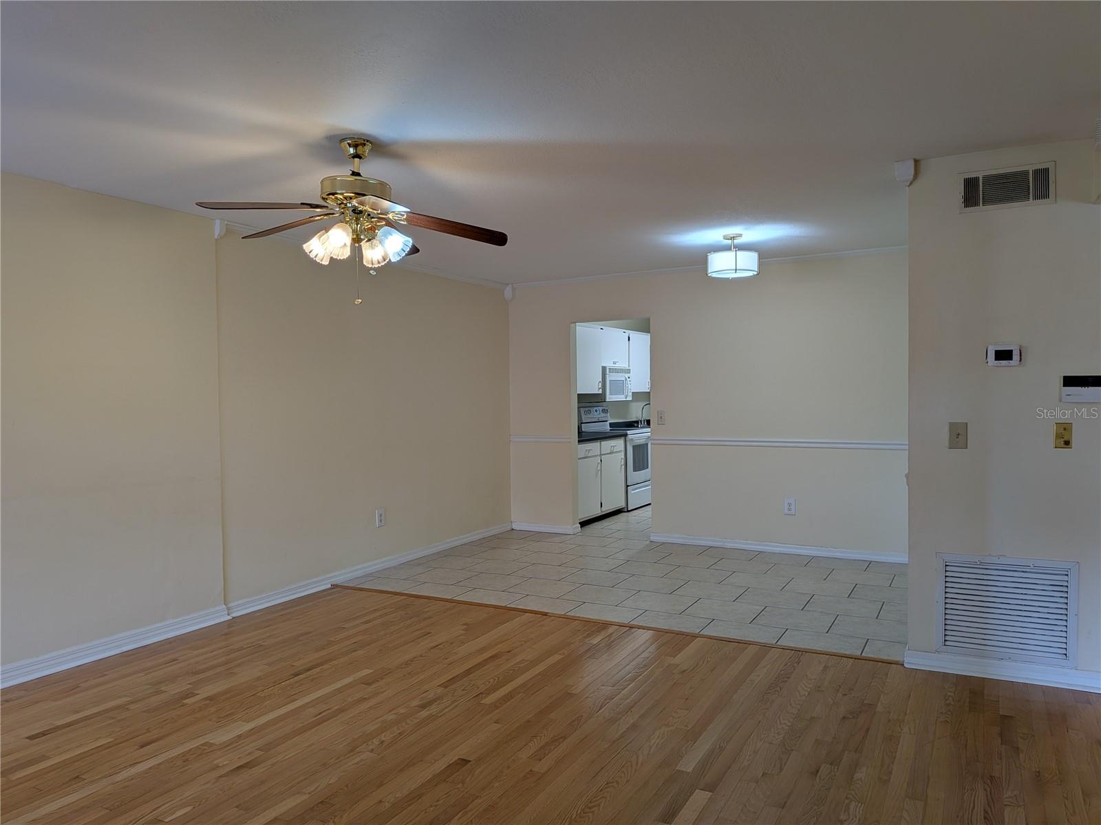 HIDDEN RIDGE CONDO - Residential Lease