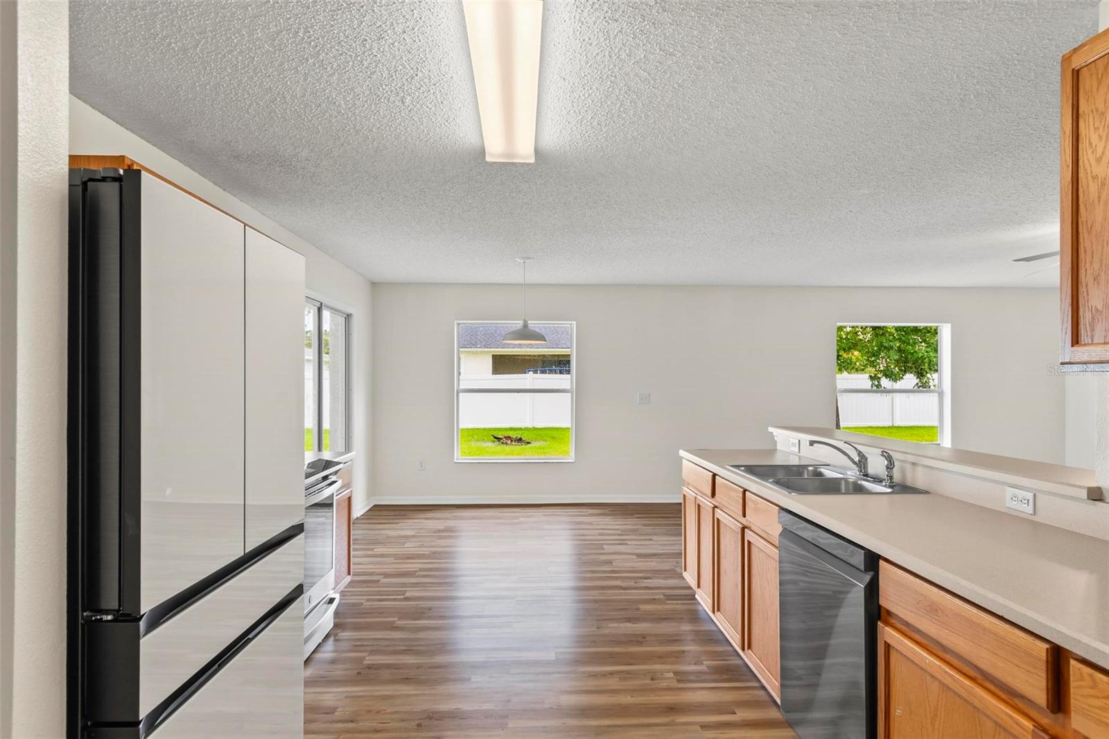 33 RALEIGH DRIVE