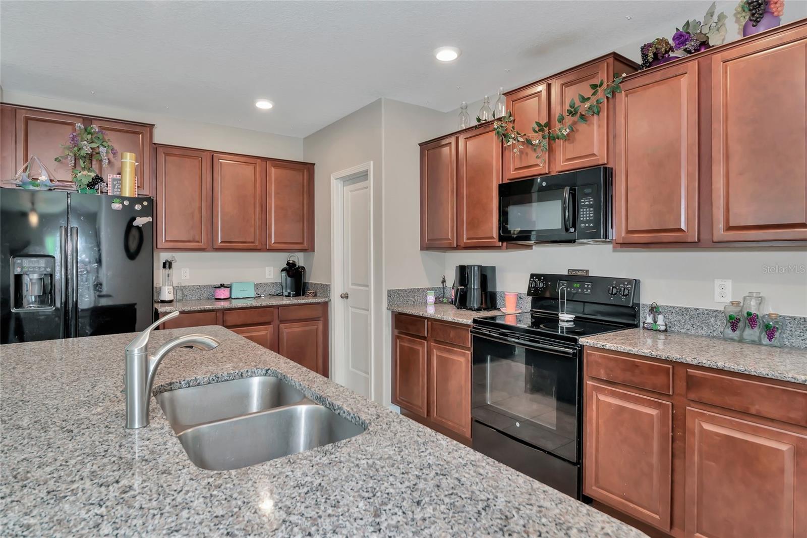 SUNSHINE VILLAGE PH 2 - Residential