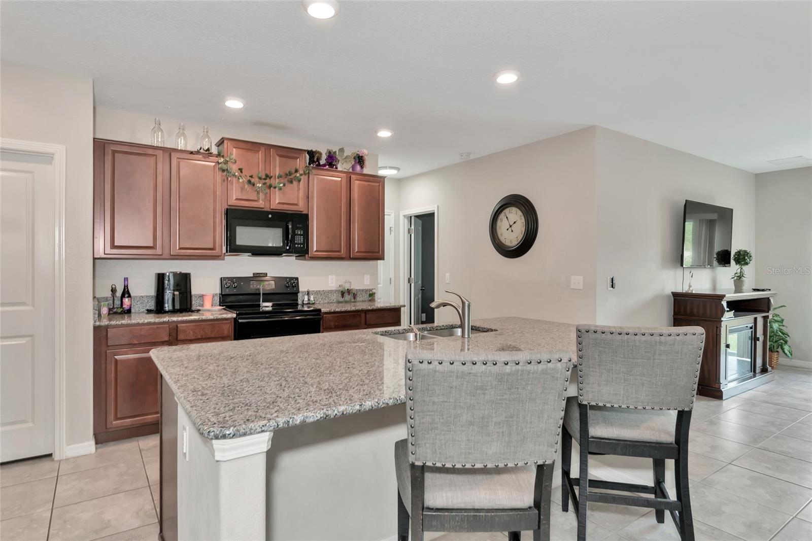 SUNSHINE VILLAGE PH 2 - Residential