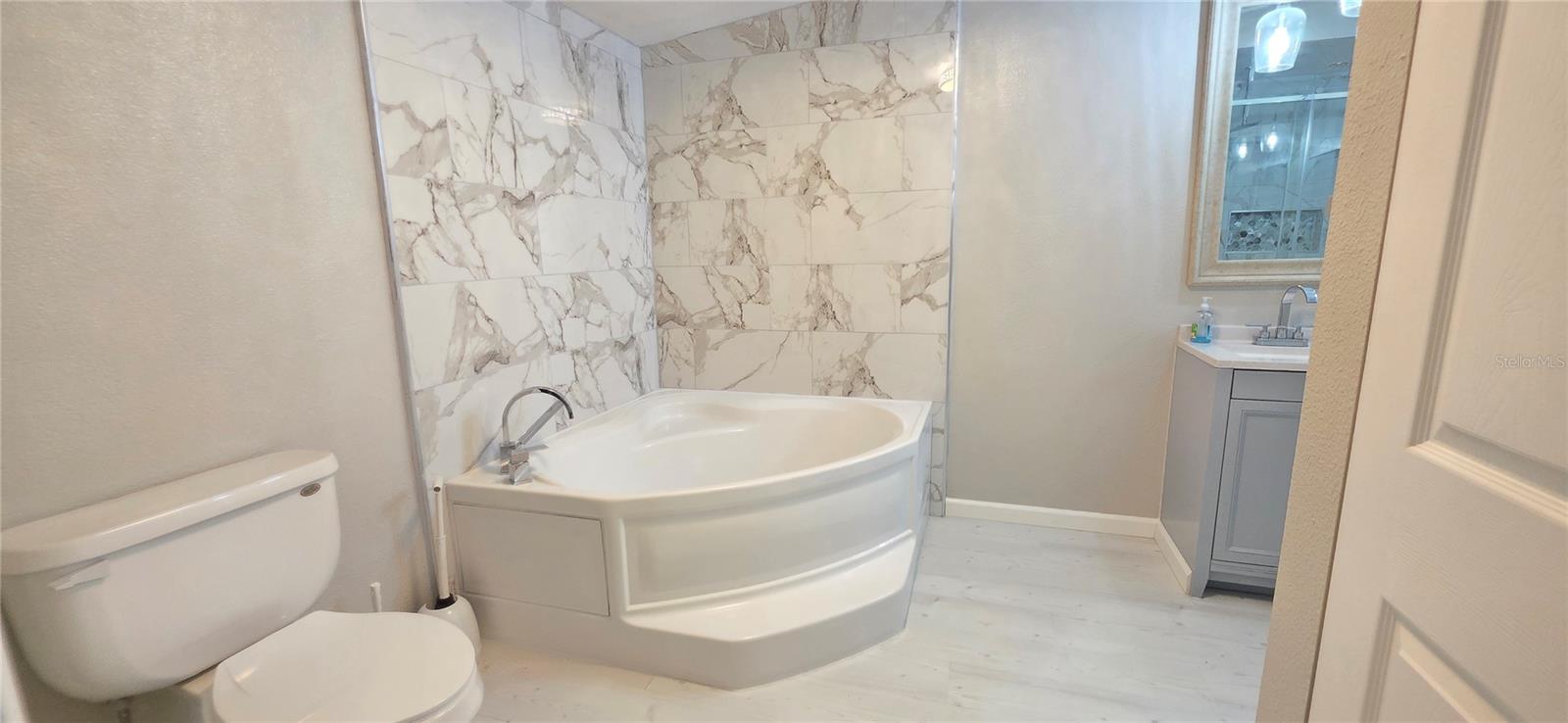 COUNTRY KNOLL PH 02 - Residential