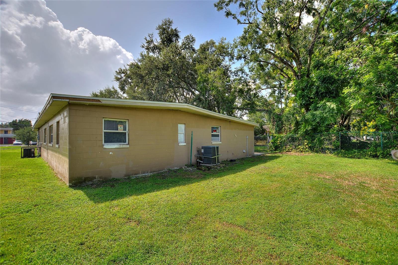 LAKE SUNSET SHORES - Residential Income