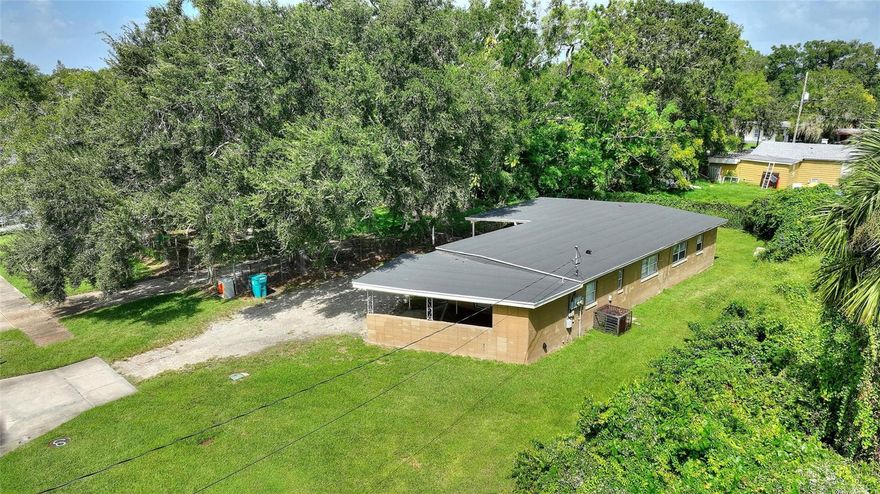 Great opportunity to own this income producing property in the heart of Orlando. There are 2 units. Each unit has 2 bedrooms 1 bathroom. Each side rents for $1,100.00/month
A/C is New (2022) Unit B was completely renovated in 2022 New Appliances. Excellent long term tenants in place.