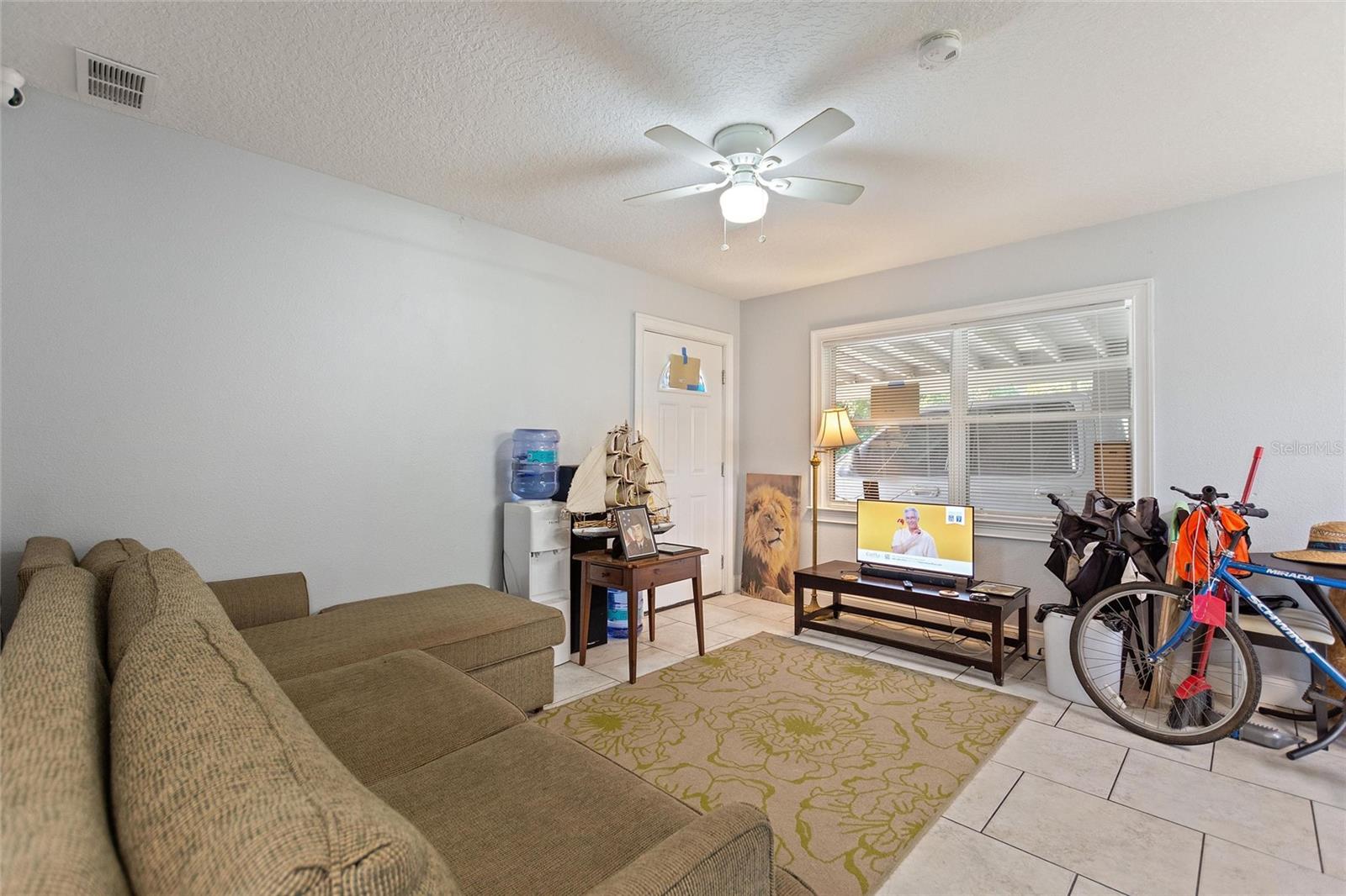 LAKE SUNSET SHORES - Residential Income