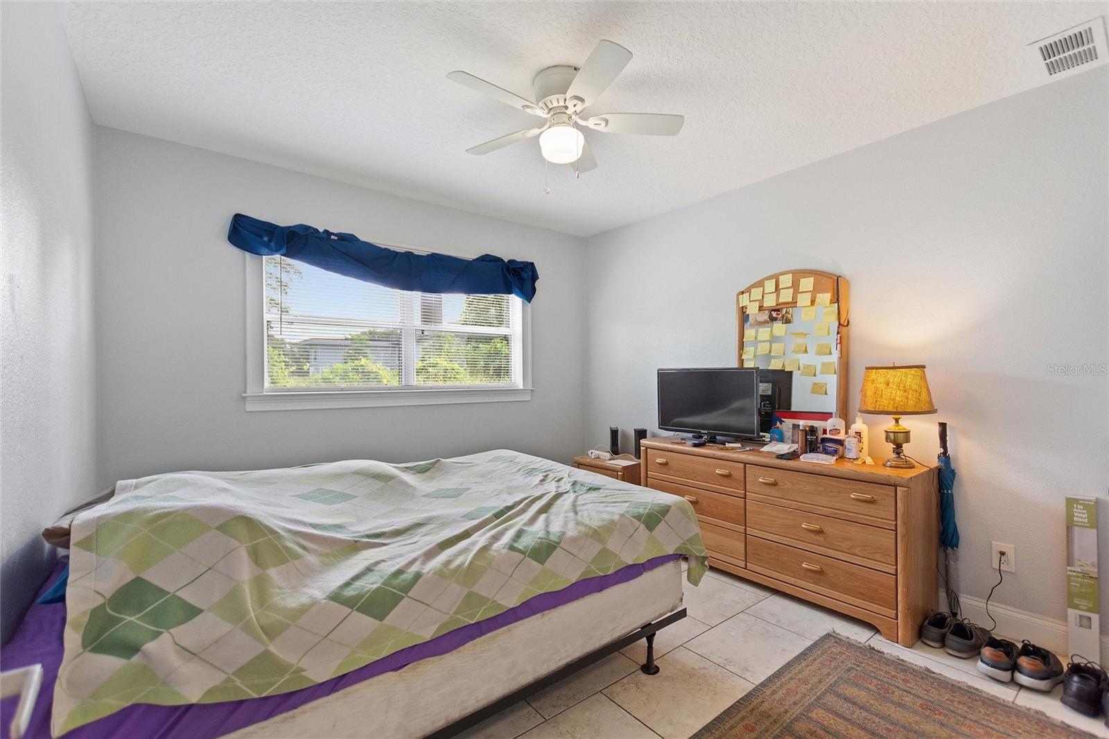 LAKE SUNSET SHORES - Residential Income