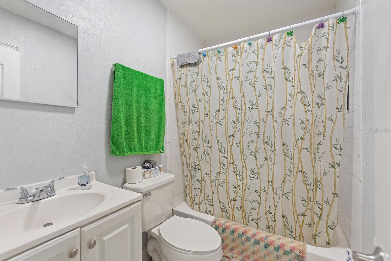 LAKE SUNSET SHORES - Residential Income