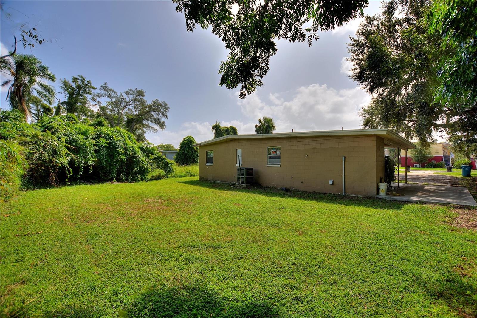 LAKE SUNSET SHORES - Residential Income