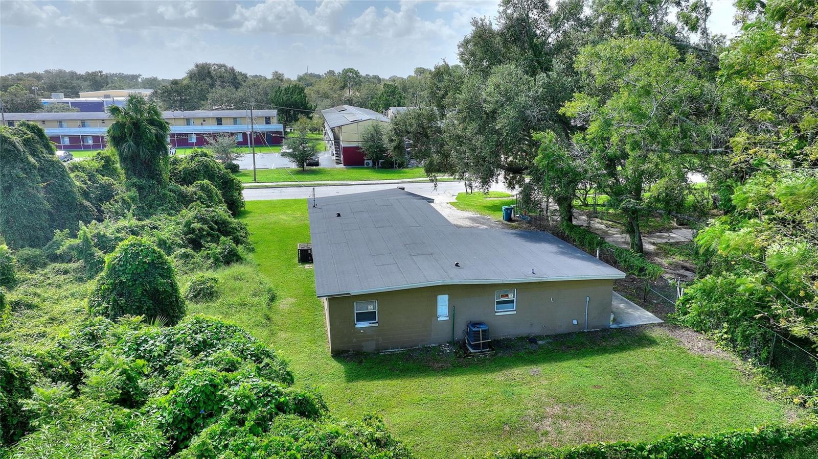 LAKE SUNSET SHORES - Residential Income