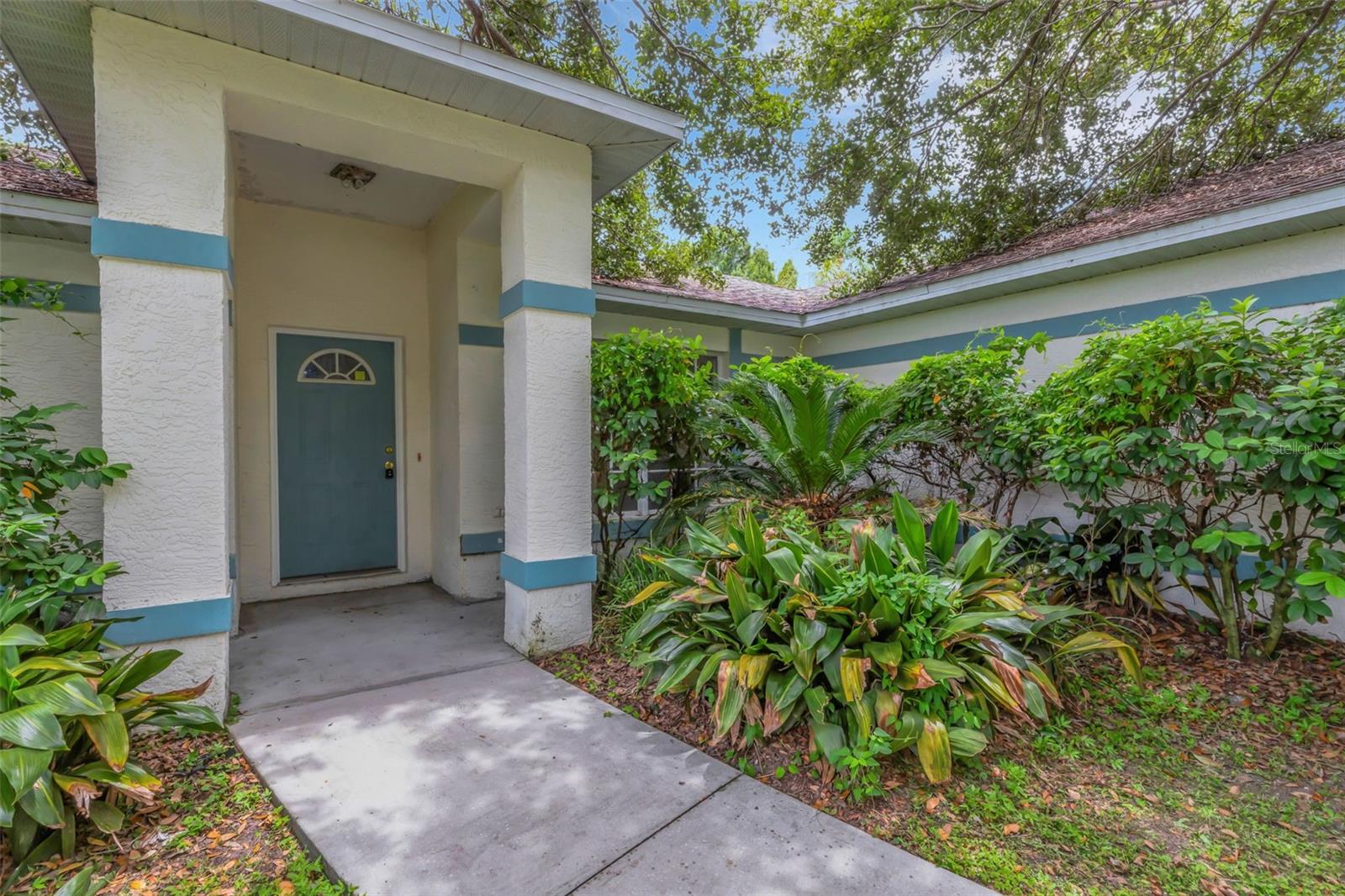 6434 LAURELWOOD DRIVE