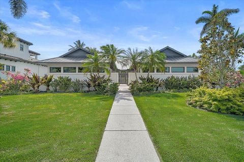 Photo of 627 Owl Way, Sarasota, FL 34236 (MLS # A4692769)