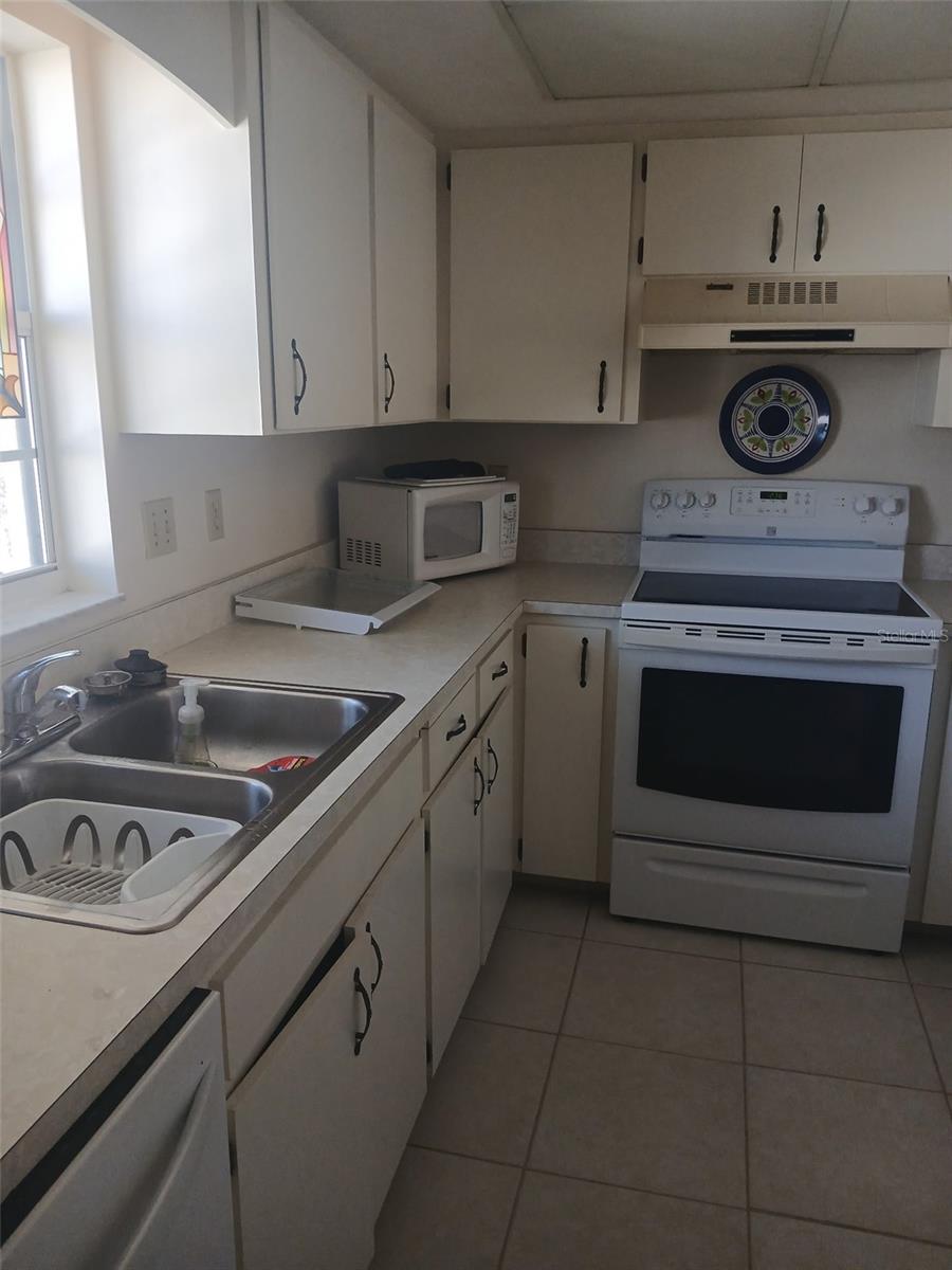 PALM MANOR - Residential