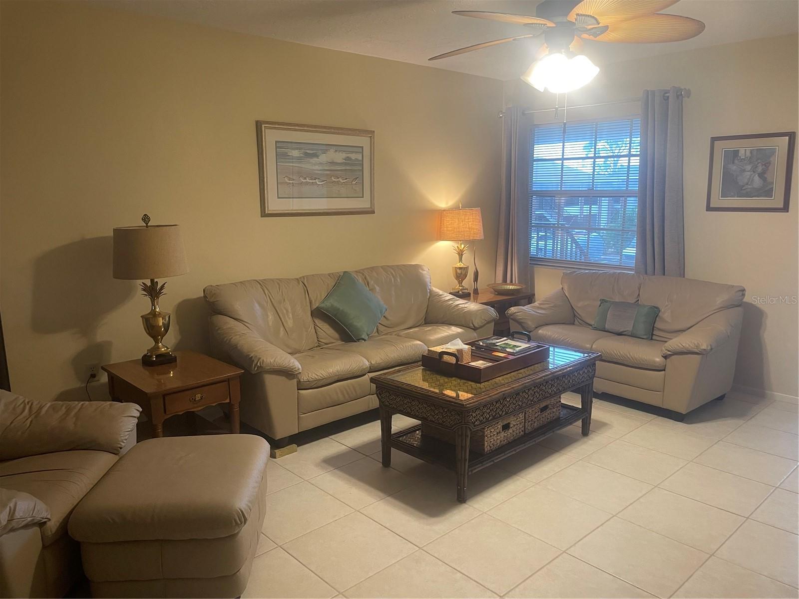 PALM MANOR - Residential