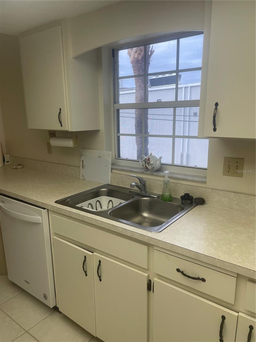 PALM MANOR - Residential