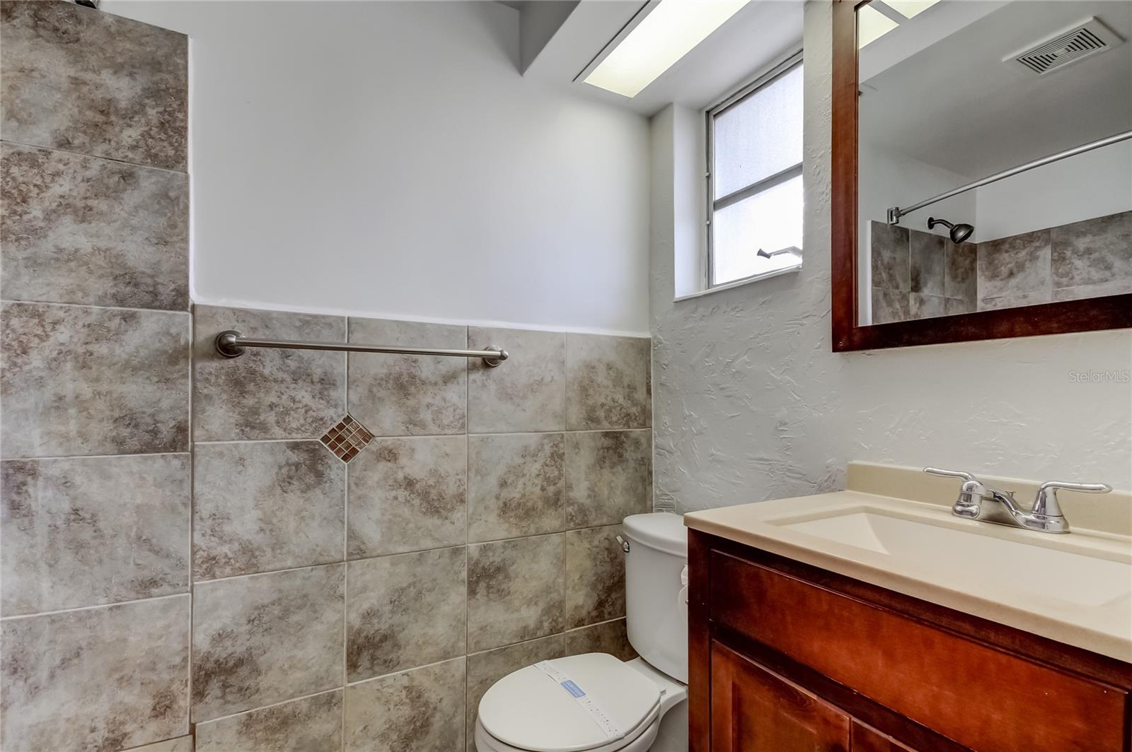 HOLIDAY GARDEN ESTATES - Residential