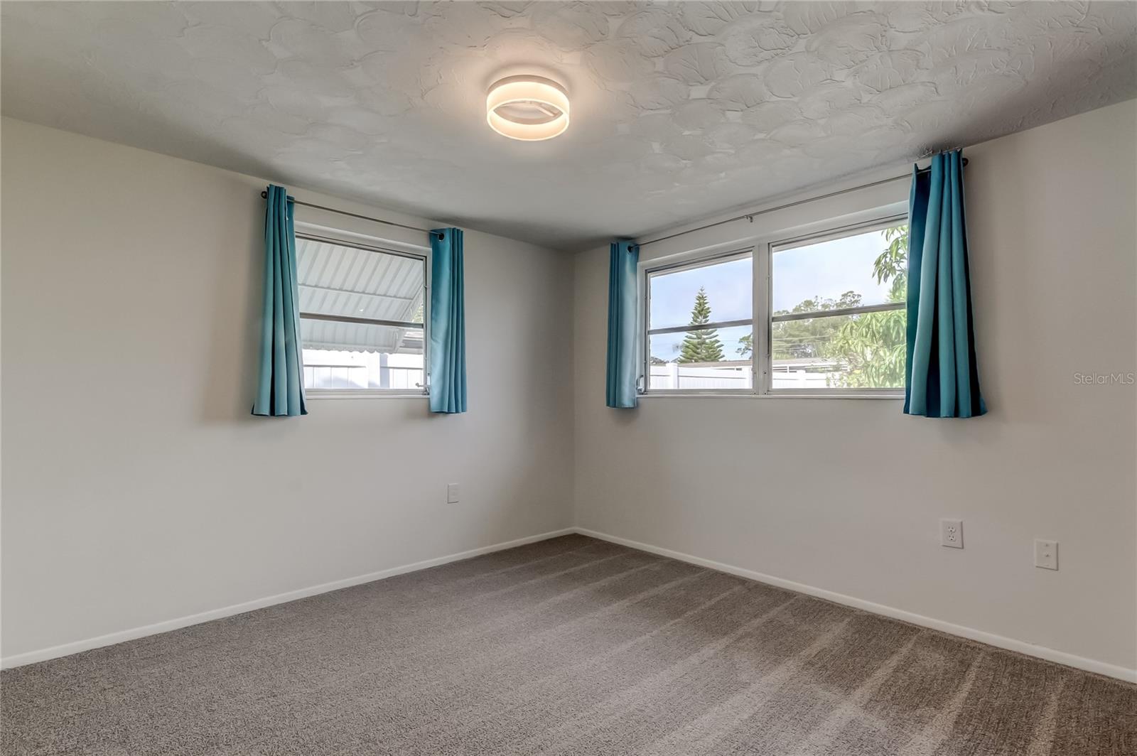 HOLIDAY GARDEN ESTATES - Residential