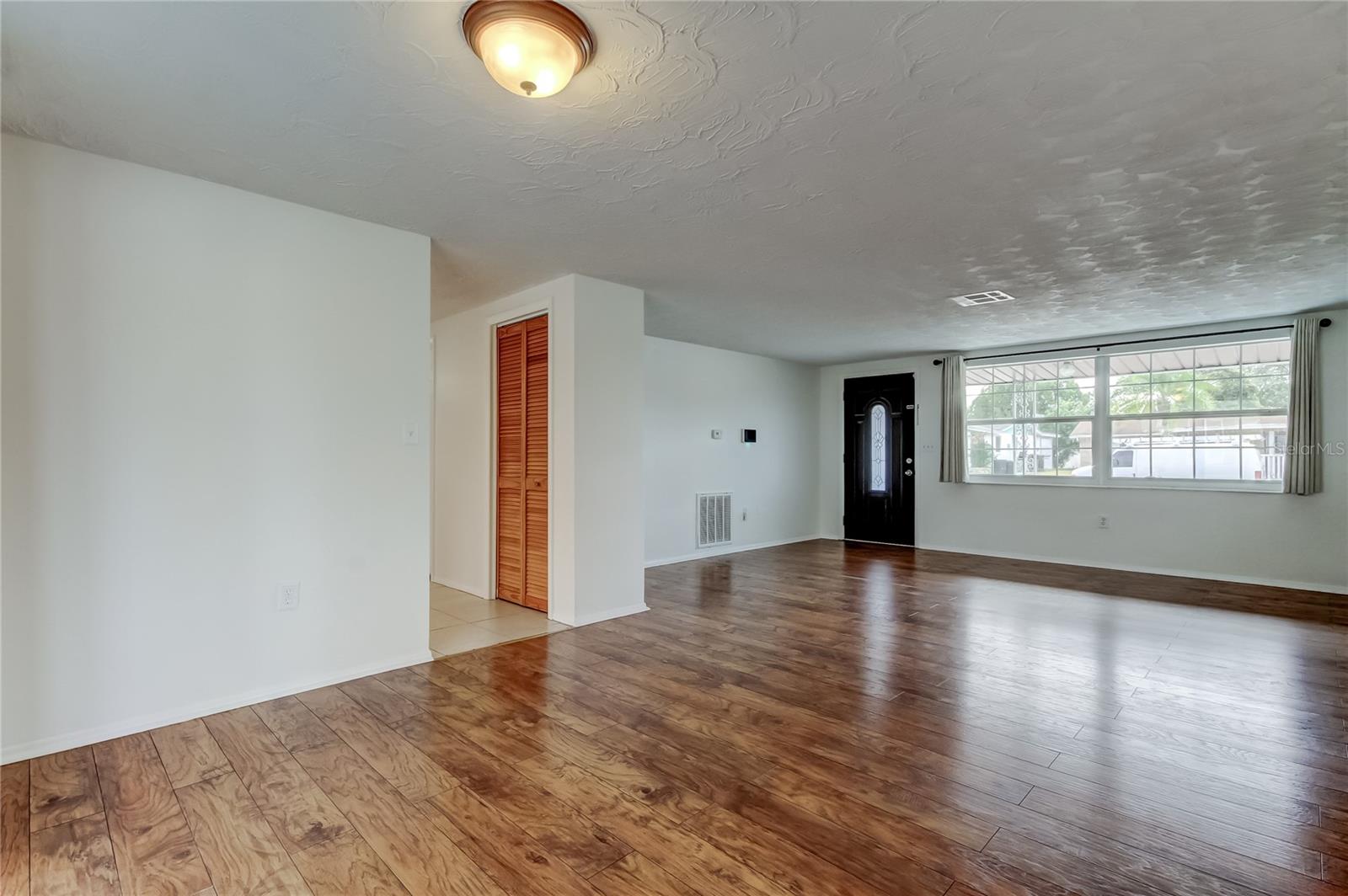 HOLIDAY GARDEN ESTATES - Residential