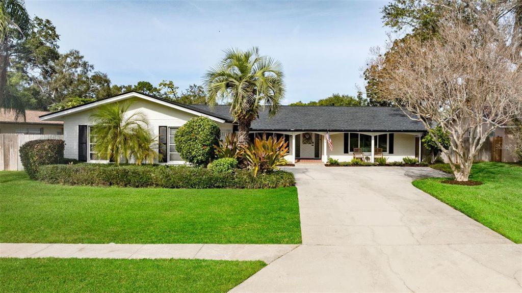 Photo of 2230 El De Oro Drive, Clearwater, FL 33764 (MLS # TB8462036)