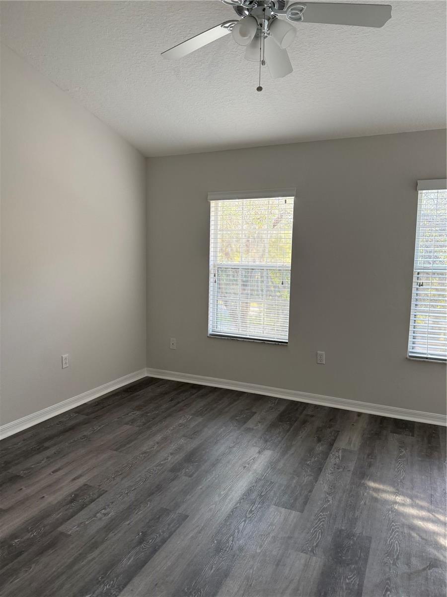 VISTA LAKES TOWN CENTER 51 07 - Residential