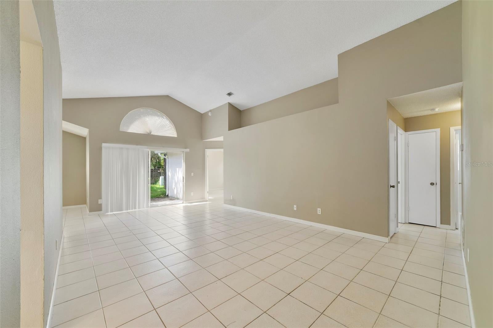 713 MEADOWSIDE COURT