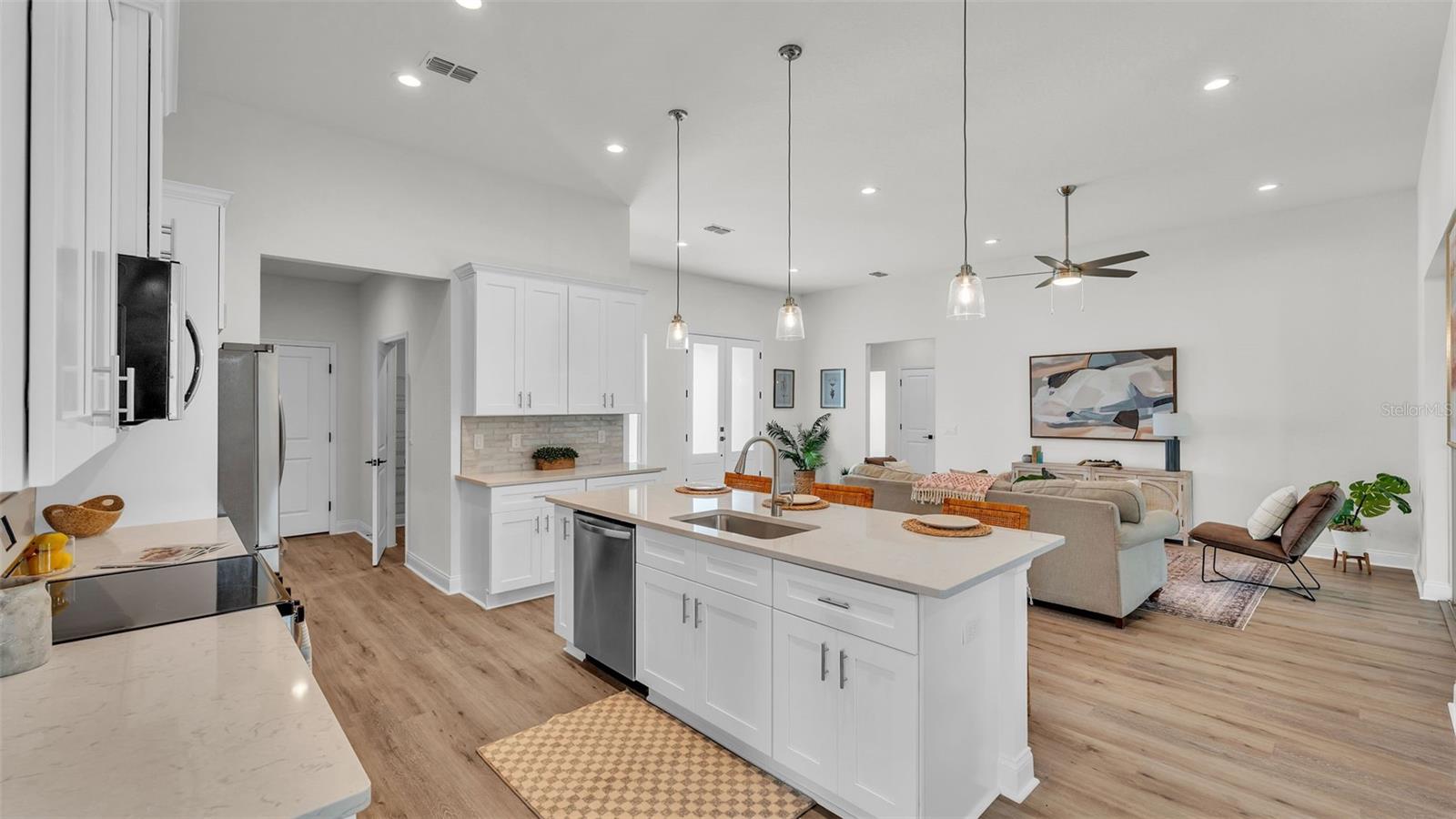 SQUARE LAKE PHASE FOUR - Residential