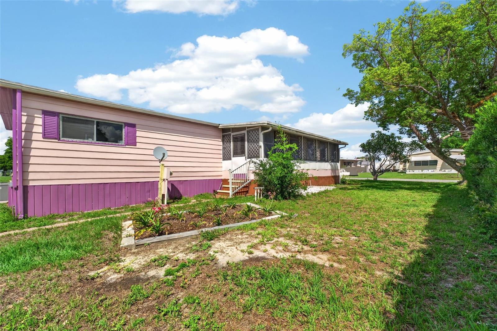 LAKE MARIANA ACRES - Residential