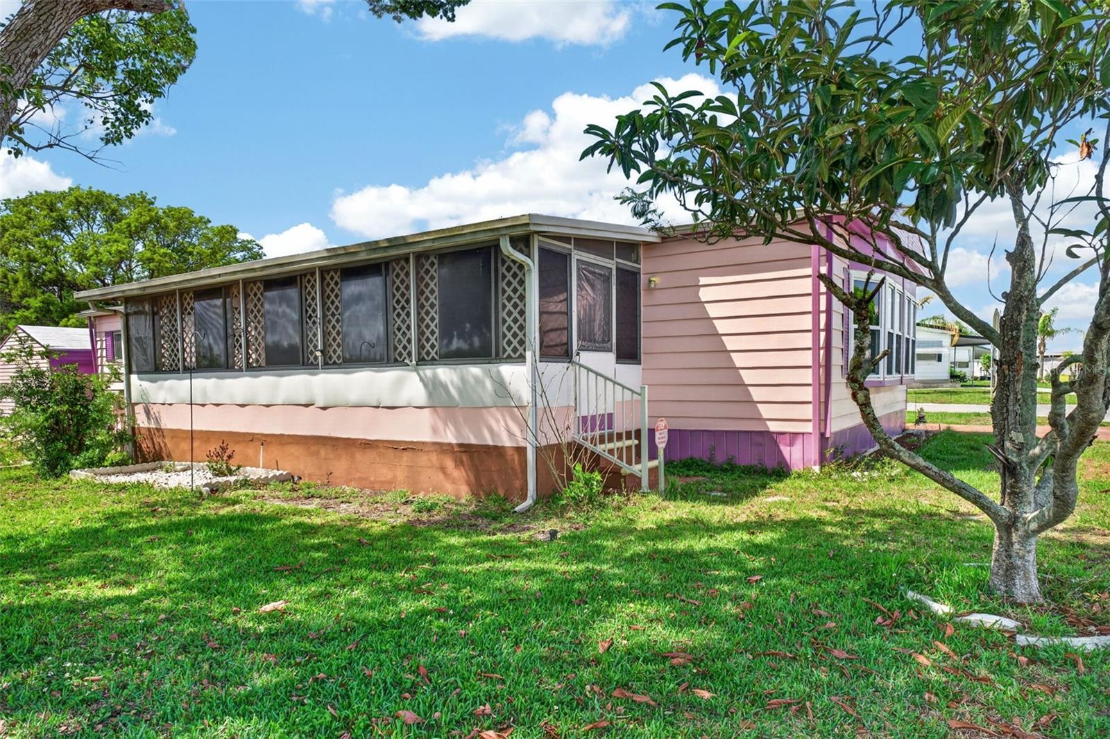 LAKE MARIANA ACRES - Residential