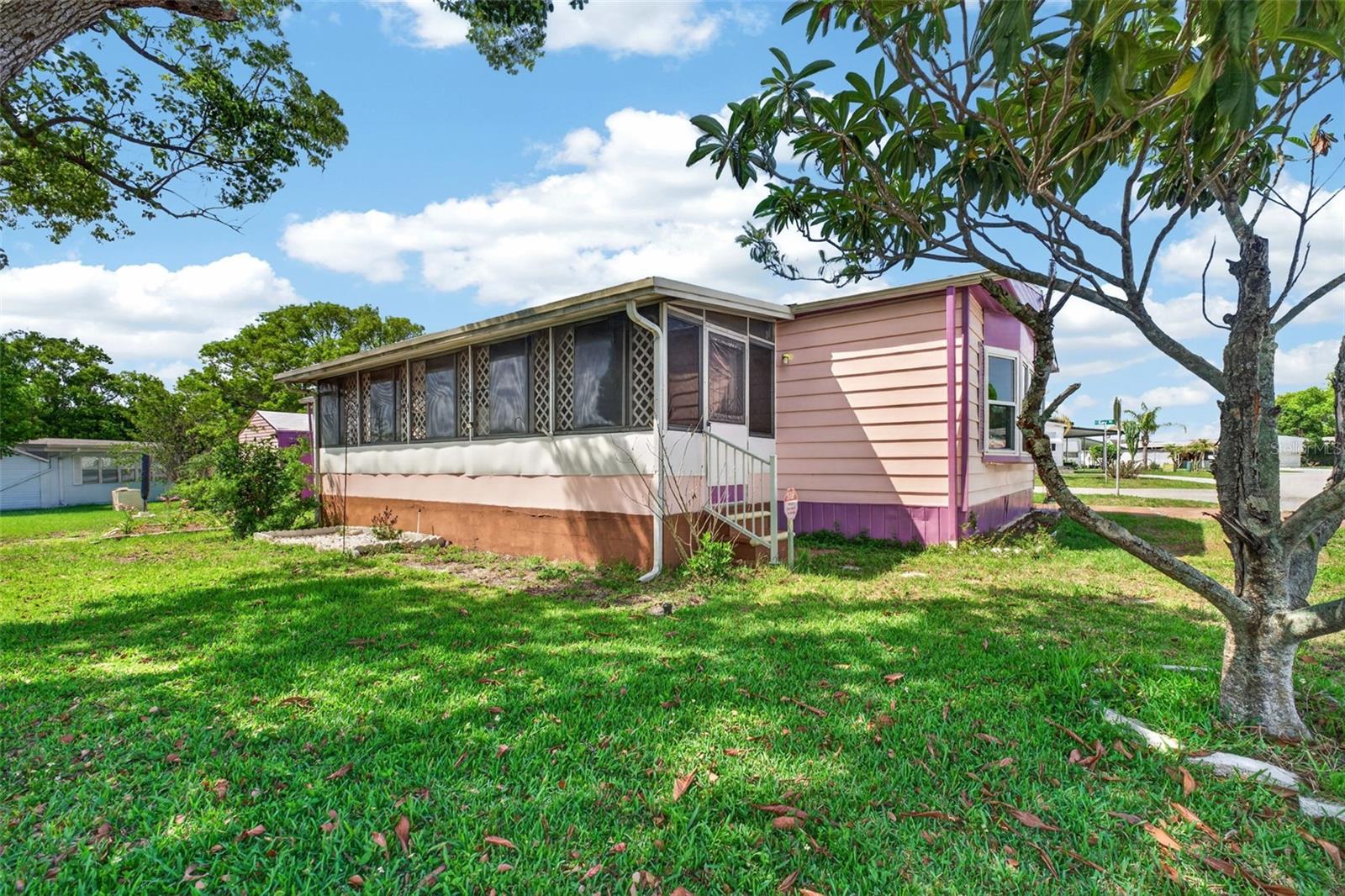 LAKE MARIANA ACRES - Residential
