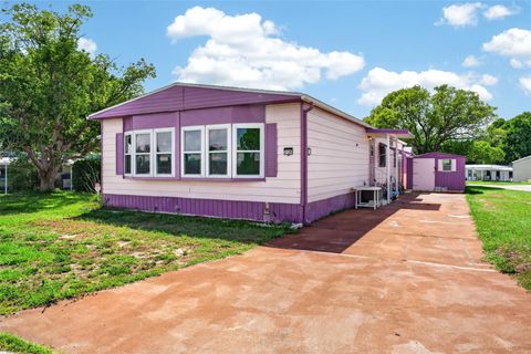 Photo of 2129 Lois Boulevard, Lake Alfred, FL 33850 (MLS # P4938870)