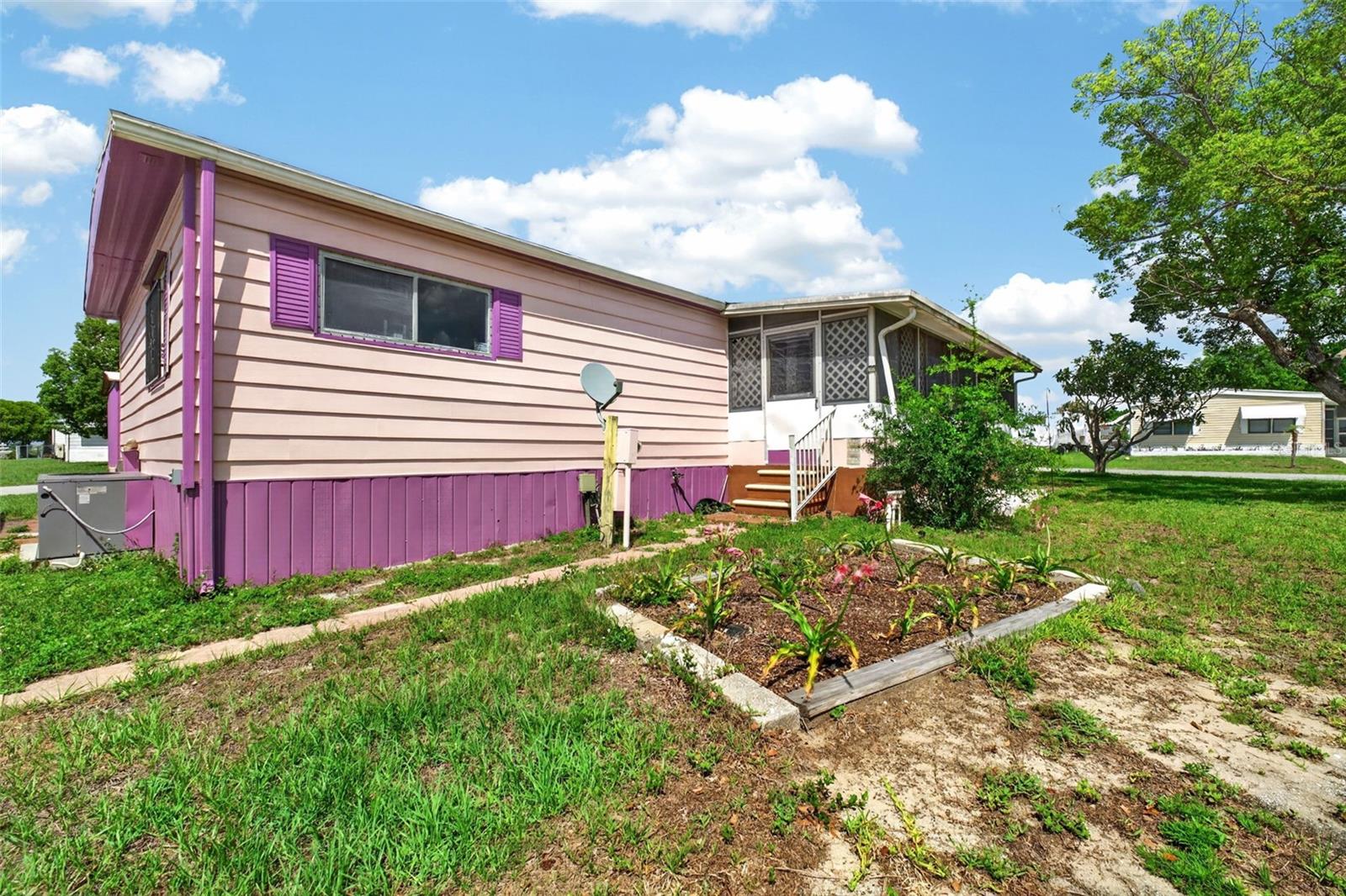 LAKE MARIANA ACRES - Residential