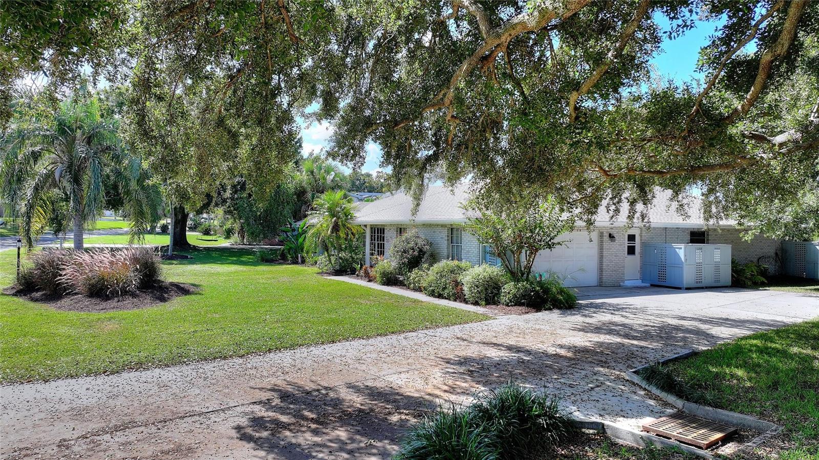 251 LAKE LINK