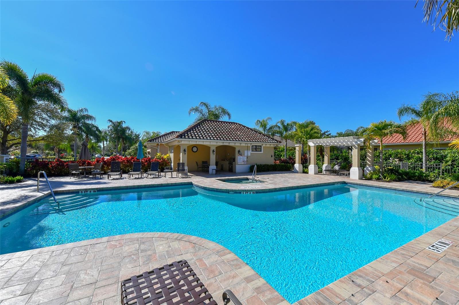 LAKEWOOD RANCH COUNTRY CLUB VILLAGE EE 2A-2E - Residential