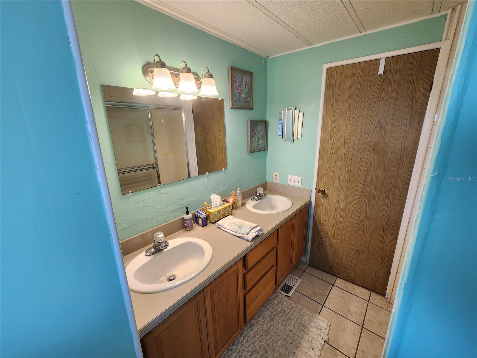 CHATEAU VILLAGE CO-OP - Residential