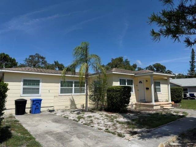 Photo of 1111 Asturia Way S, St Petersburg, FL 33705 (MLS # TB8550997)